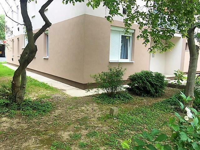 Miracle Apartman Sárvár Apartamento Exterior foto